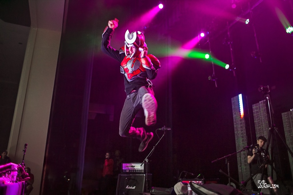 Dj Cutman performing live